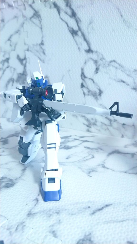 緑が嫌いなので白く塗るかって思ってたらホワイトディンゴ隊なるジムを知りまして某メル〇リで即購入完成後にプレバンで再販して、金額の差にちょっとショック  