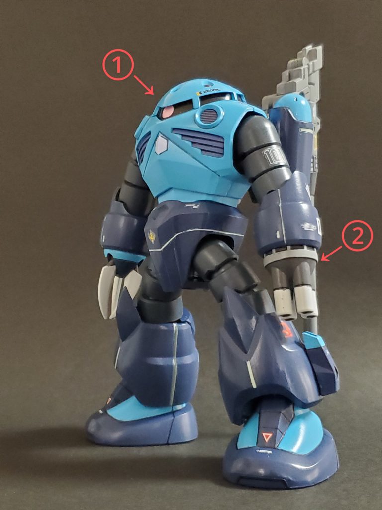 前2回の投稿が『ミキシング計画』で高カロリーだったので、今回はサクッと作れる機体と思い、久々のズゴックをチョイスしました😆🎵最初は脇役用に素組で終わらすつもりで始めたのですが、『こんなの装備出きるかな~🤔』などとしているうちに改修を始めてしまい、気付けばこんな試作機になっていました~🤭💦そんな訳で改修箇所は少なめですが…今回の改修ポイント~🤩✨①ズゴックを調べたら派生機体がそこそこあり、モノアイのセンターの棒が無い機体があるとの事だったので、センター部分を排除しました👍②左腕には4連ランチャーを装備した機体が存在するとの事だったのでガンタンクの腕?のボップミサイル腕をそのまま付けてみました😌🎵