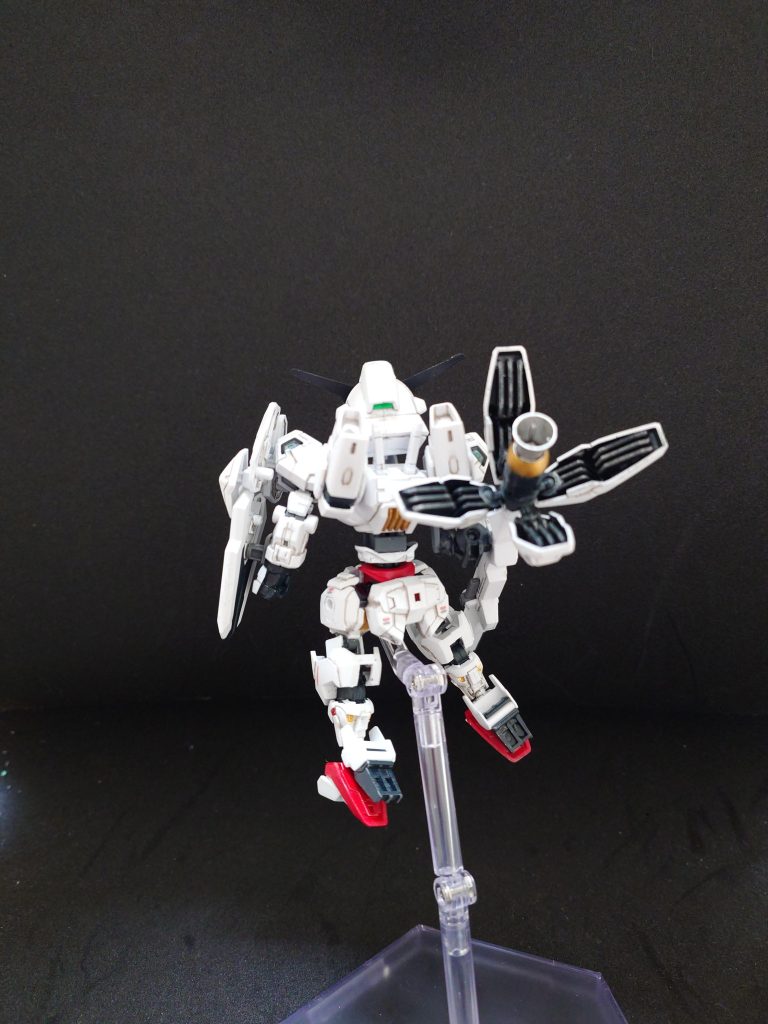 ライフル後端部をブースターに変更しています。アームも追加。