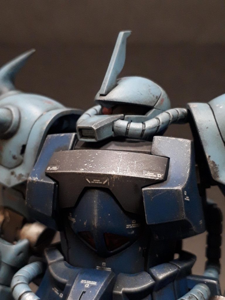 なんとも中途半端な結果となった蓄光レジンのモノアイ。