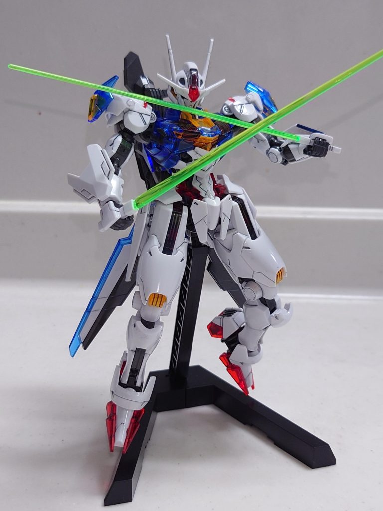 ビットオンフォームがかっこいい😃盾の時の基部も一つのビットとして背中にくっつけてます