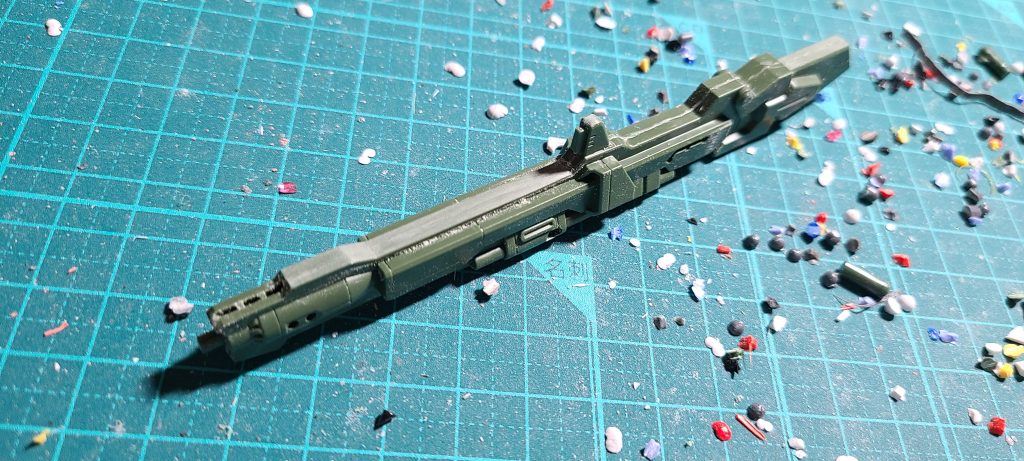 合わせ目そこそこ出るのでヤスリがけ大変でした。