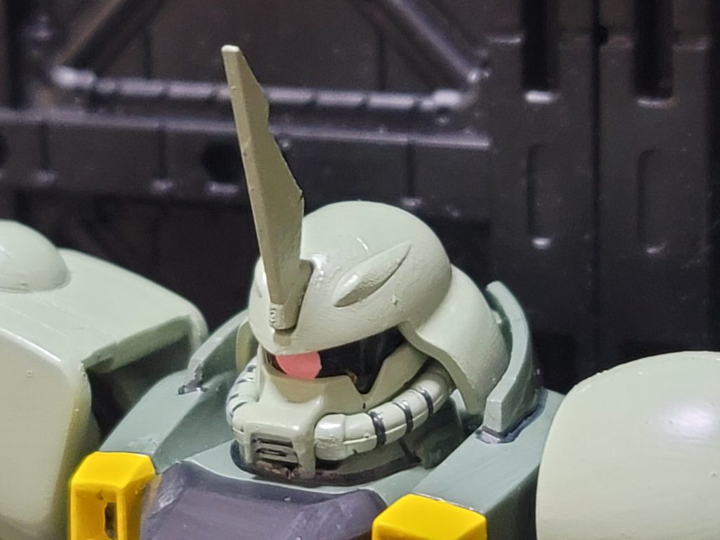 筆塗りだったのでアップにすると拙さが出てきますね…