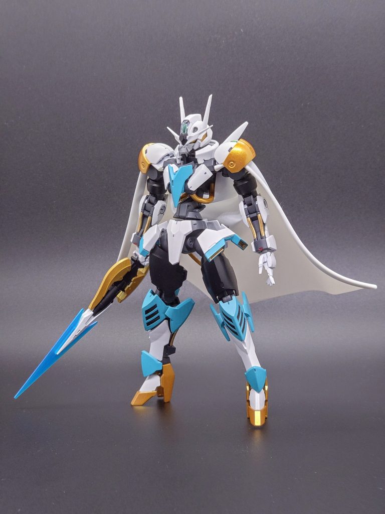 ジークルーネをベースにミキシング。女性的なスタイルになるよう肩幅の短縮、胴体の延長などしてバランスを調整しています