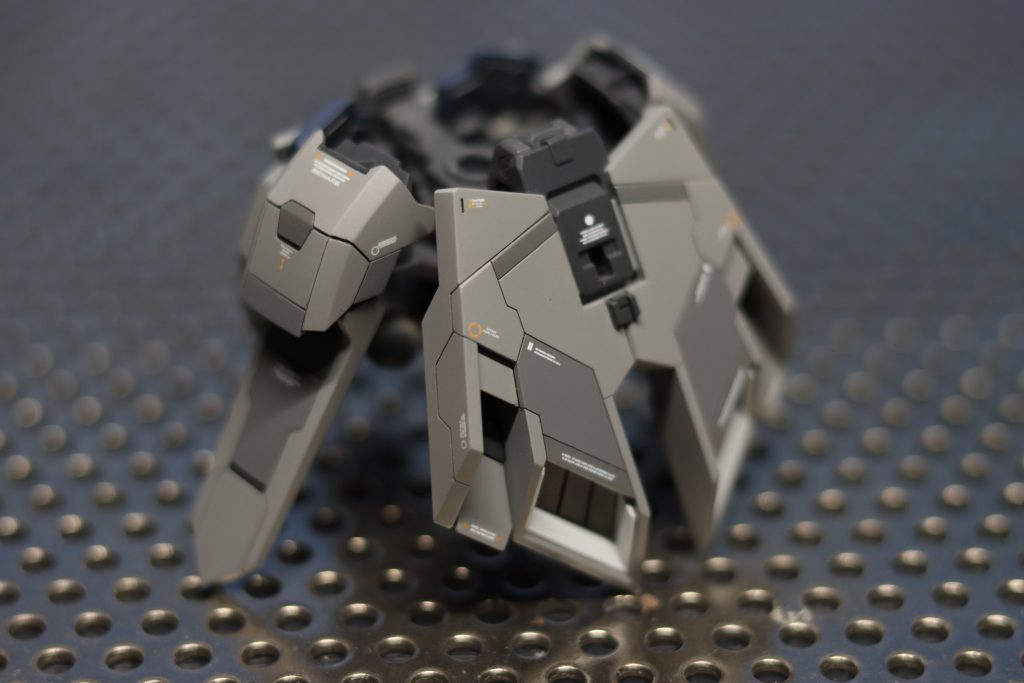 スジボリと塗り分け