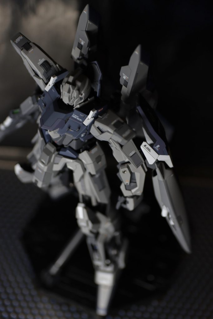 ご覧頂きありがとうございます😊次は10年仮組みのままのグフをサクッと作ります!