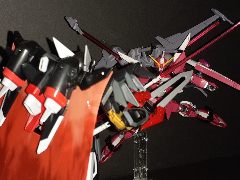 この二人の殺陣は早すぎてスローにしないと把握できん