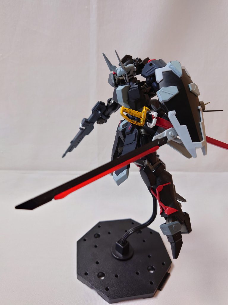 ○対モビルスーツ重斬刀ブラックナイトスコードルドラに実装されているものと同一のもの○シールドブラックナイトスコードルドラのものと同一であるが、パーソナルカラーは塗られていない