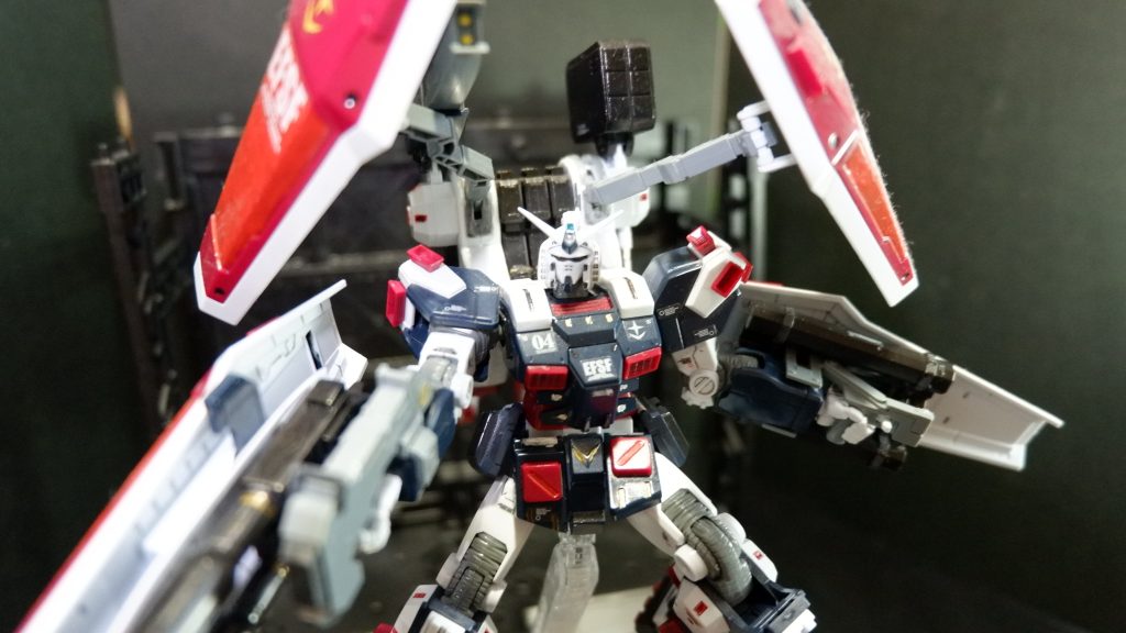 全体的に取れるポーズが少ないですね。というか肩凝りそう(gundam-kao9)