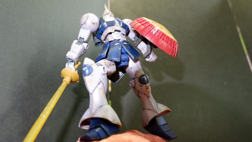 見下ろしてみるけど卑怯だし、アムロさん言うには謎のパワー負けしてるからなあ。