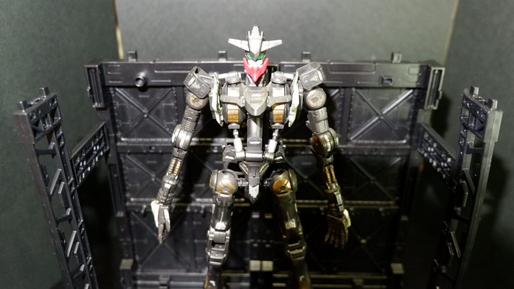 裸じゃいやーん的な一枚。フレームはあちこち金色にしてみました。