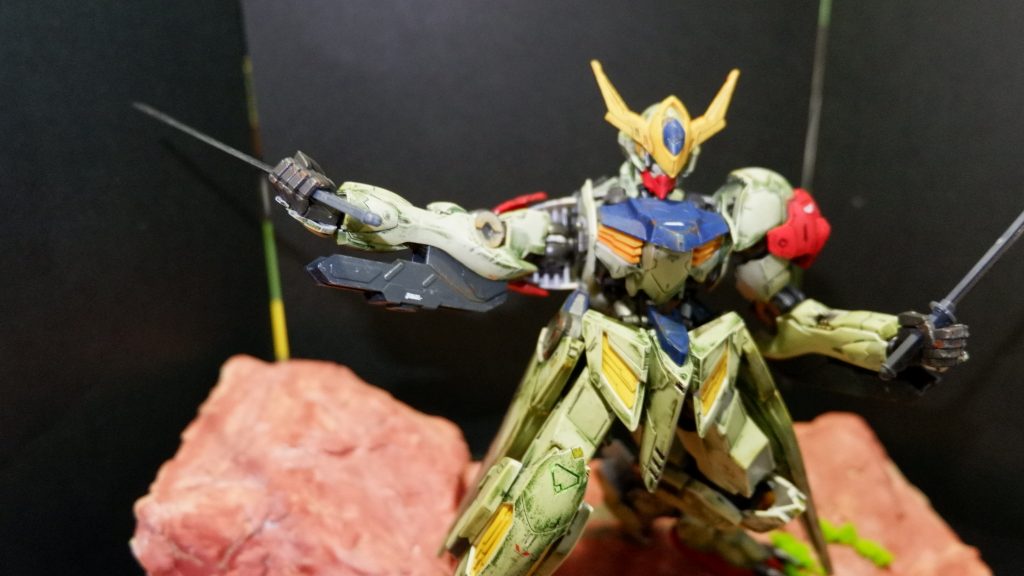 とりあえず刀を持たせてみる