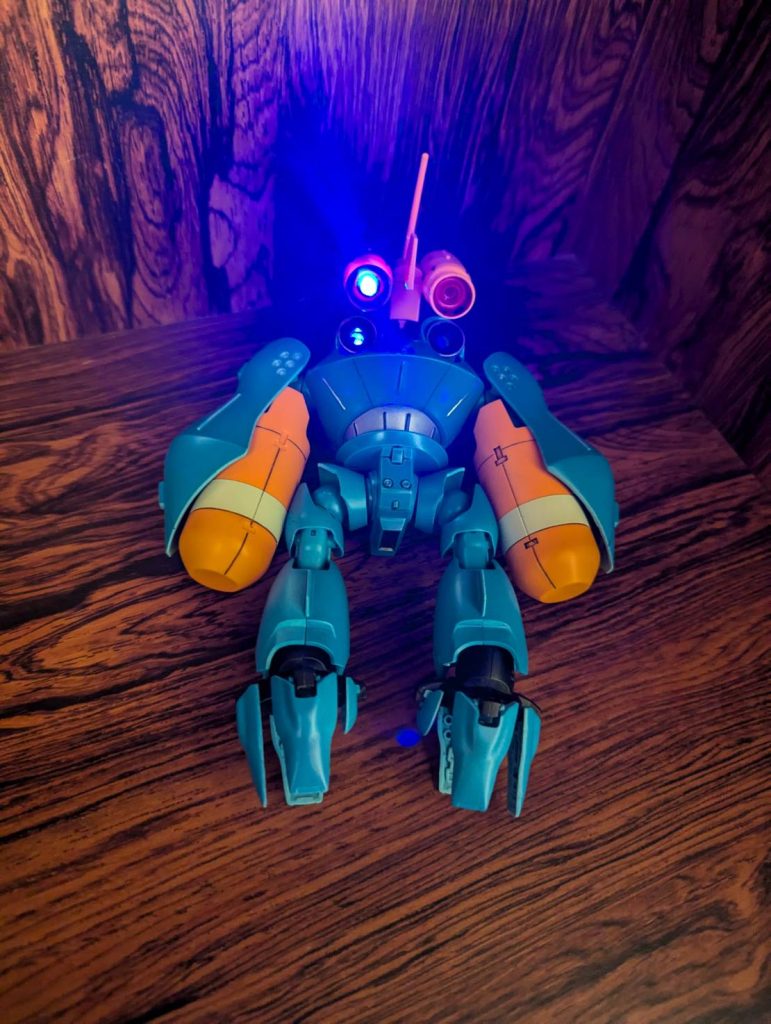 でも電飾の数が足りなくなり、追加バーニア右側が光りませんｗｗ