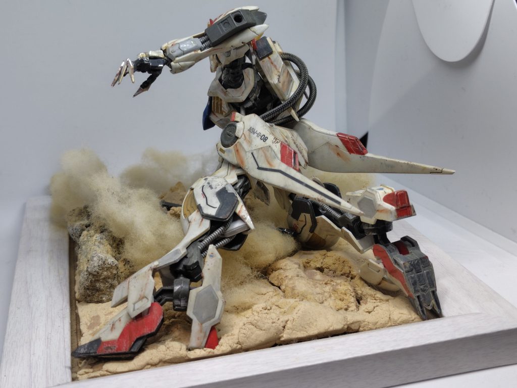 後側から 力強く叩きつけているようなポーズにしました。ちょっと石が大きすぎた気がしなくも…ない…