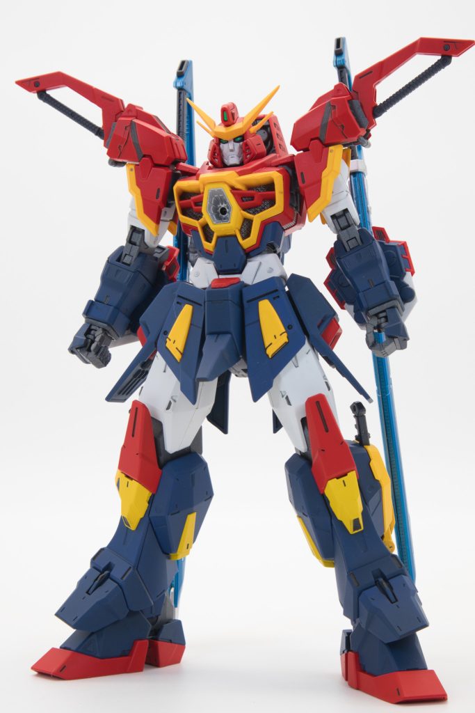 と言っても改造箇所はフェイスパーツのみで、後はカラーリングの変更のみです。合体とかするわけでもありません😅