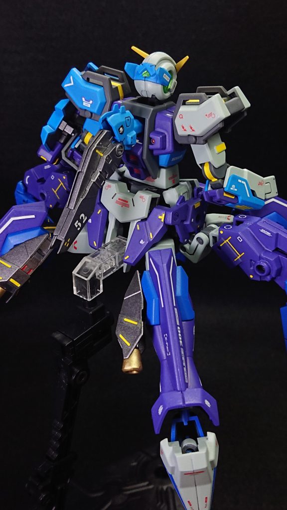 使用した塗料タミヤカラースプレー・ゴールド・ライトブルー・パープル・シルバーリーフ・ライトガンメタル・ブリリアントブルー・クロームイエローエアーモデルスプレー・ライトブルー(ドイツ空軍)