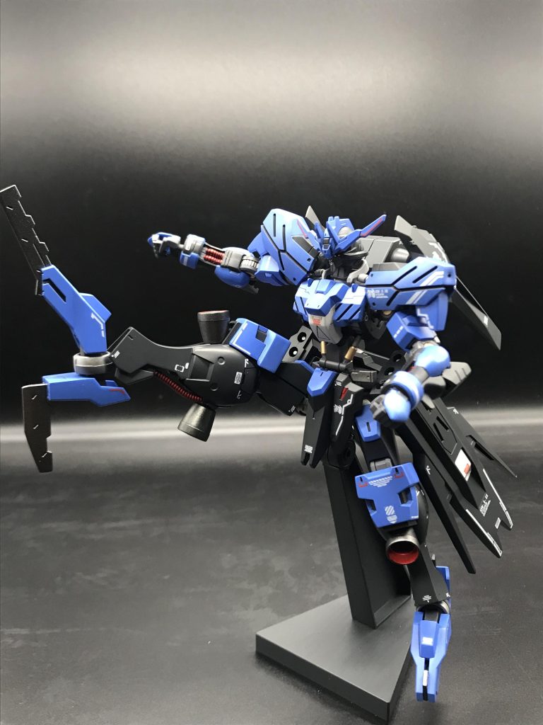 ハンターエッジ!調子に乗って足を上げ過ぎフロントスカート破損😩後で補修しました。