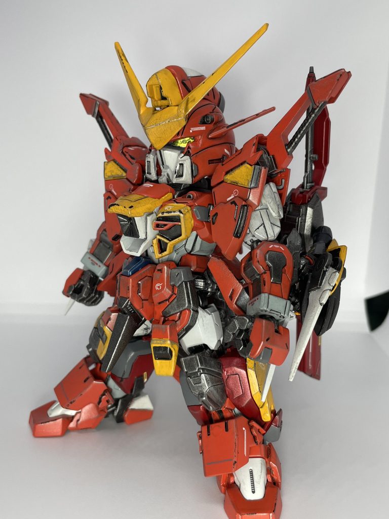 スキュラの塗り分けは糞雑ですがまぁ許容範囲だと私は思っています。シールドは簡易ドラグーン搭載型としてワイヤー接続部はオミット