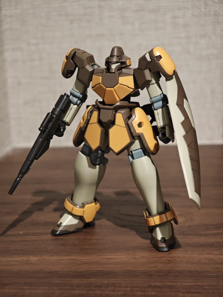 そんなことよりマグアナックですが今回初めて組みましたがFine Build採用で非常に組みやすく値段も安いという中々良いキットですね、一般販売がラシード機とかのカスタム機でないのもカスタム性が高い機体設定にも合っててナイスだと思います。