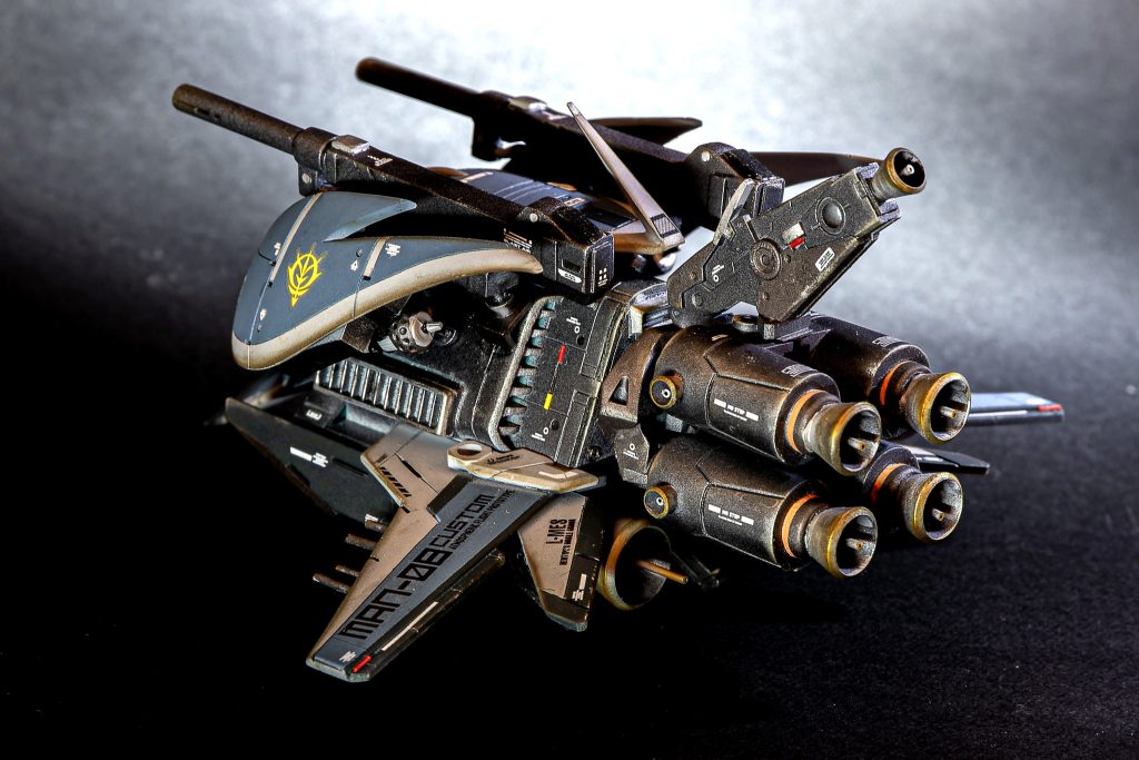 旧キット1/550ララァ・スン専用モビルアーマー改造、塗装済み完成品 旧キット 1/550 ララァ・スン専用モビルアーマー（エルメス