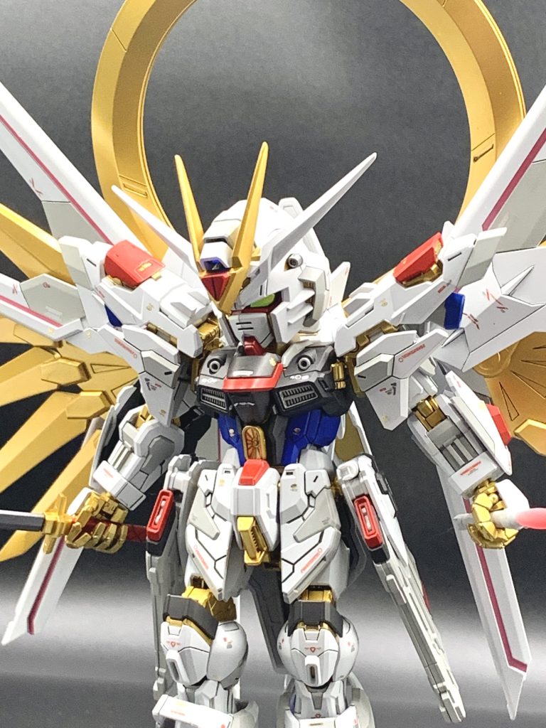 仕上げは半ツヤ仕上げで随所にデカールを貼ってフィニッシュ!軸が塗膜でガチガチになってしまい、せっかくのポージングは最小限で💦