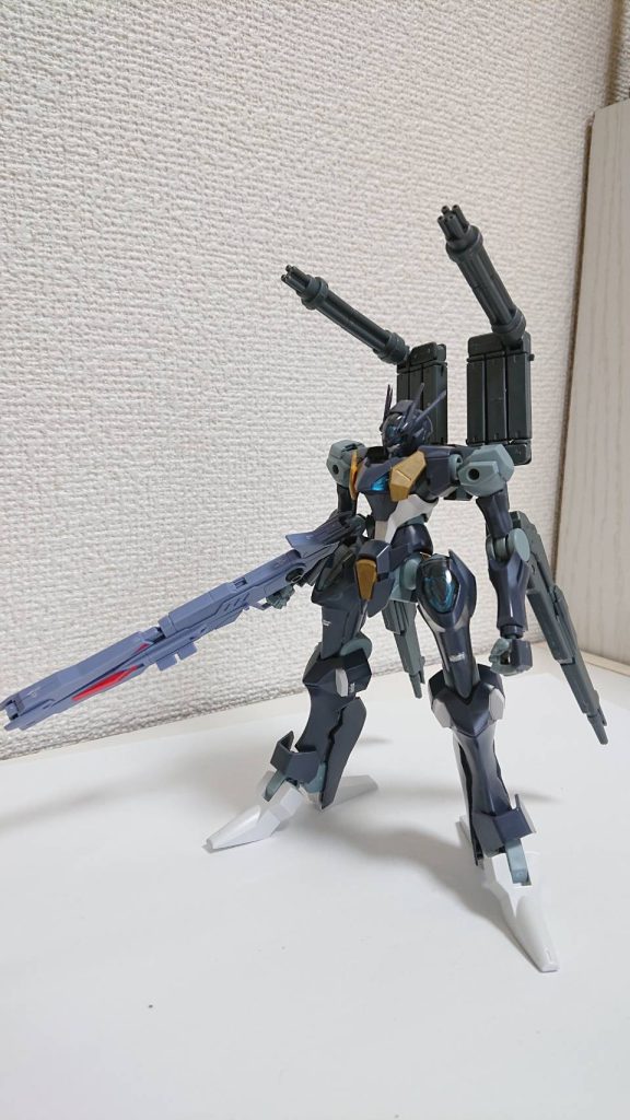 FP/A-77_Re+B Re/ガンダムファラクトバスターRe/ガンダムファラクトに専用ユニットの「バスターズ」を取り付けた形態。遠距離武装の向上がされている。