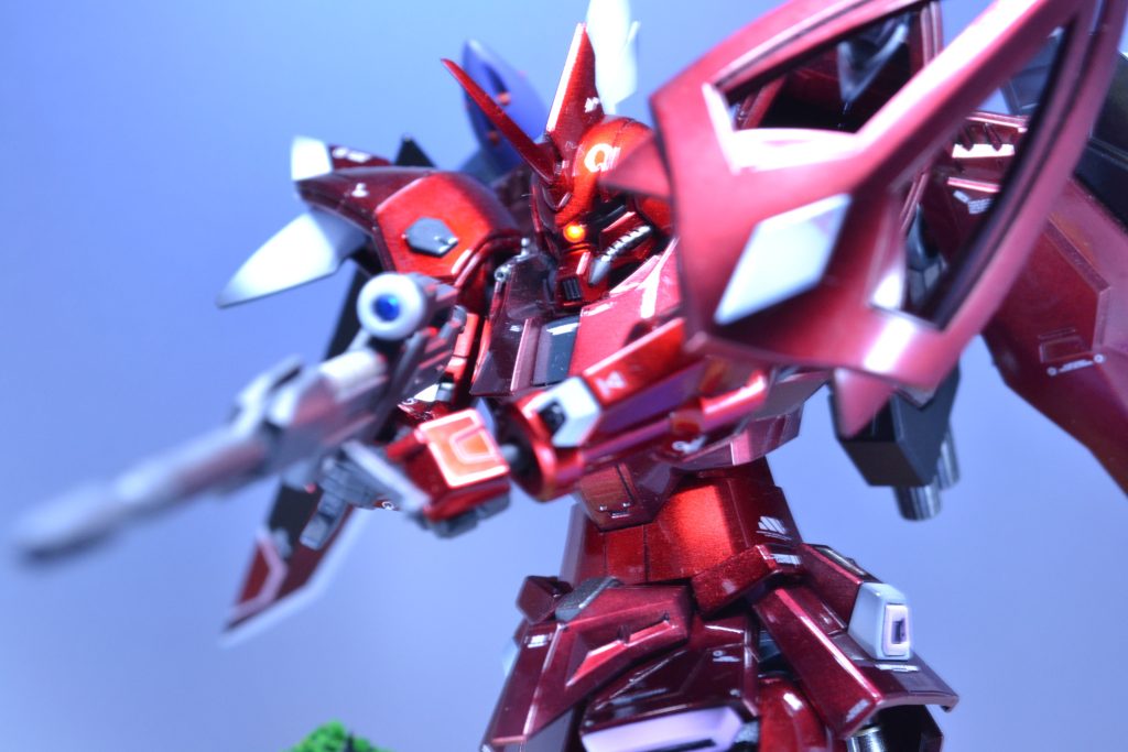 緊迫のシーン。ルナマリア、やっぱ外すのかな〜狙撃!おぉ、すげぇ!ルナマリア成長したなぁ〜と感じた瞬間でした。