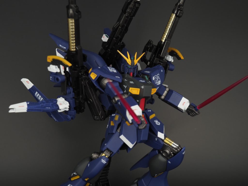 ロシュセイバー今回から塗装をクレオスのエアブラシ「プロスプレーエース」と水性ホビーカラーの組み合わせで塗るようにしました。新しい水性ホビーカラーがめちゃくちゃ使いやすくて感動です。