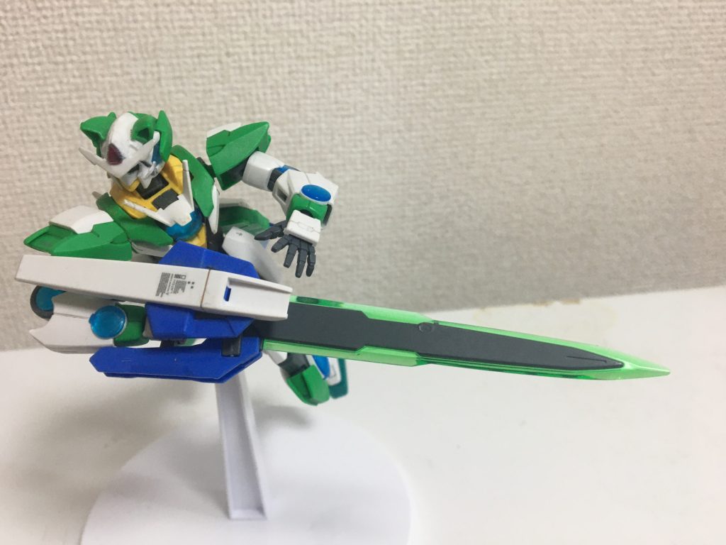 武装はアメイジングエクシアからアメイジングGNソードを持たせました。