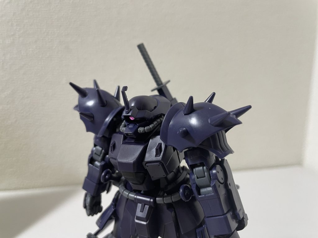 最後は頭部をアップでステルス性能を持った機体ということで、全体的に暗めの色ステルス＝忍者ということで、クナイという独特な武器を持っているのがかっこいい