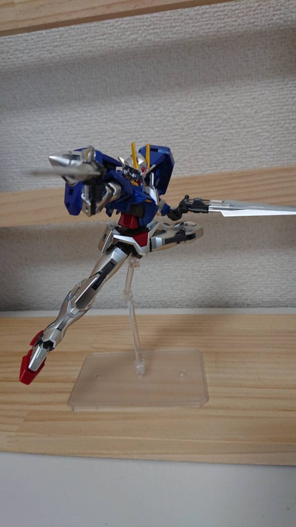 ダブルオーといえばGNソードⅡ。ガンモードで二丁持ち。