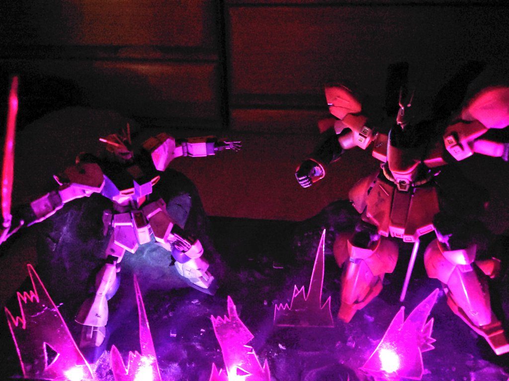 暗い所でスイッチ入れるとピンクに🤣