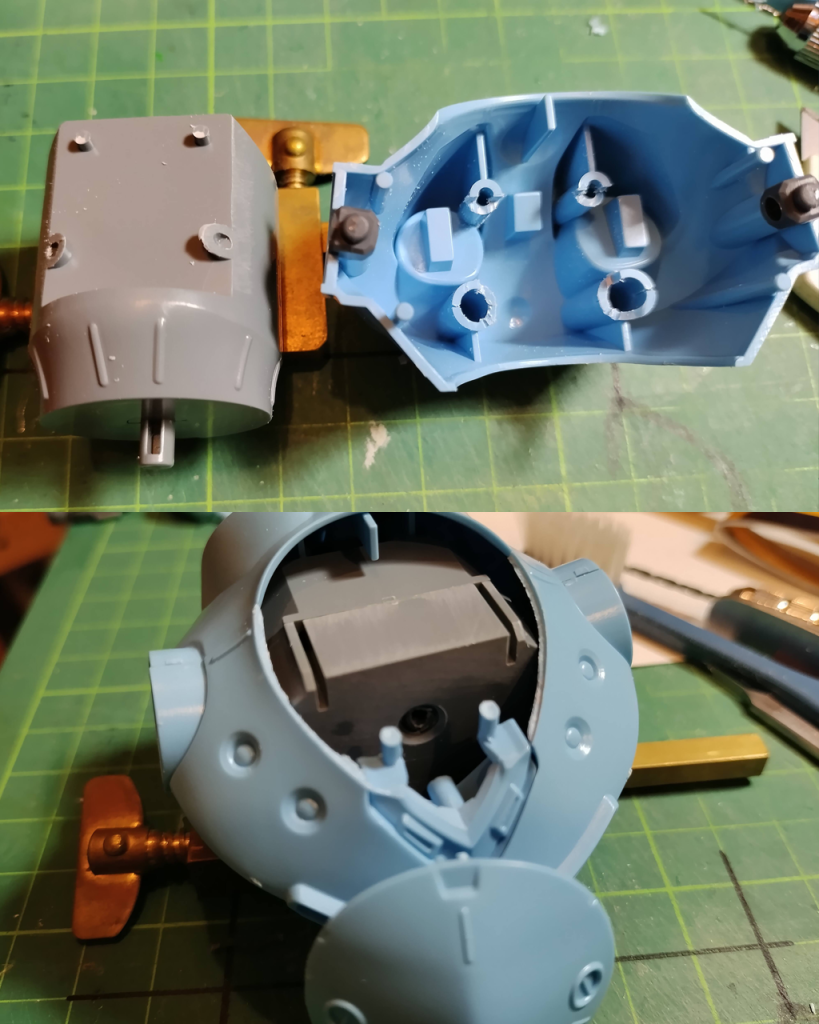 後ハメ加工その3。胴部？頭部？は中のグレー部分を下からハメられるように、差し込み部分を切ったり削ったり。頭頂部はエナメル割りでカットしました。