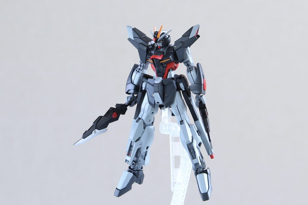 ▲バックパックを外した状態立体化しているノワール全てに目を通しカラーリングを確認、ひと目でノワールが連想されるようカラーリングを考えました。以下レシピです。使用塗料はいつもと同じMr.カラーの缶スプレーです。メインカラー:黒サフ▶︎ティターンズブルー1サブカラー:黒サフ▶︎明灰白色関節:黒サフ▶︎ニュートラルグレーその他:モンザレッド、ブリリアントオレンジ、シルバー 