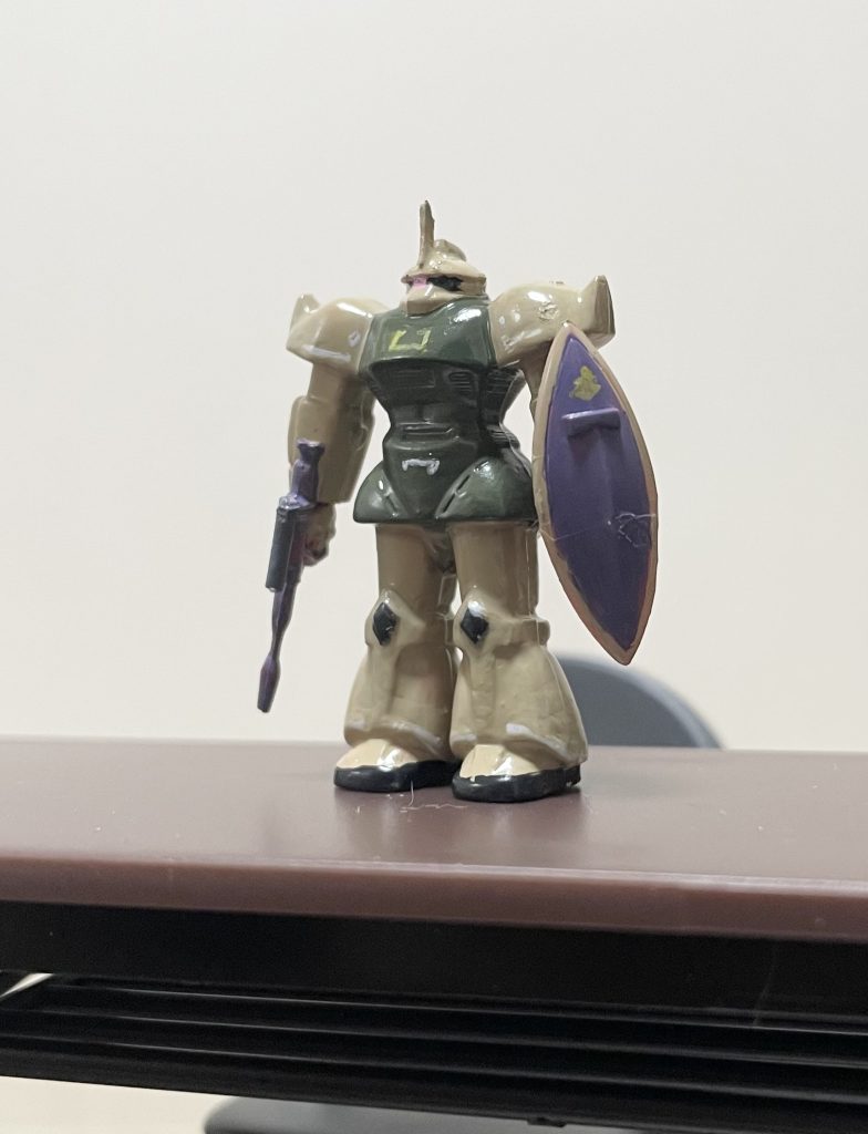 オマケで情景模型シリーズのゲルググを同じ色で塗ってみました^ ^推定1/630スケールです