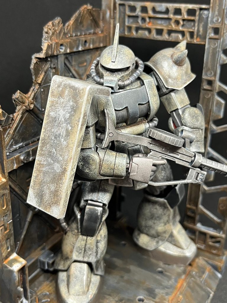 隊長機が先陣を斬るって言うイメージ