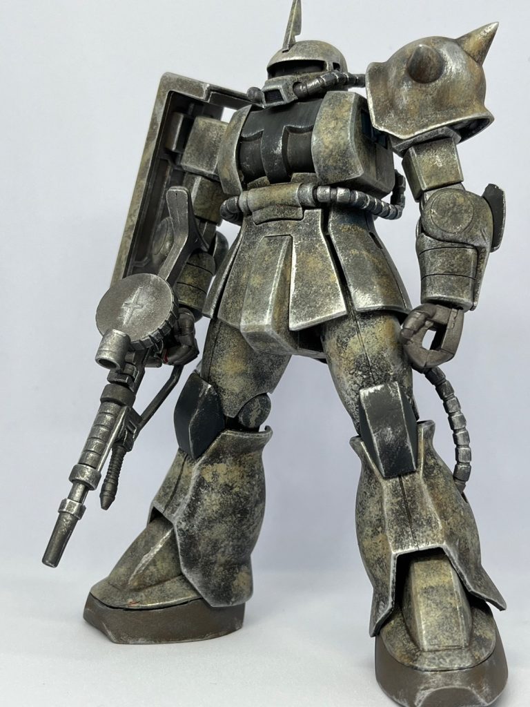 都市迷彩っぽくしてもました  グリーンをベースにサンド色をスポンジで軽くポンポンしました