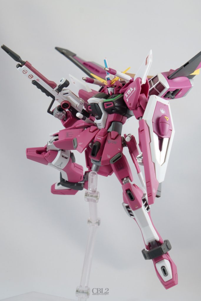 実は撮影後にトップ画像を作っていて、3日ほど悩んでました。しっくりくるポーズの写真がなかったのです。なので、改めて撮り直したのですが、ポージングは勉強になりますね。せっかく作ったものを投稿するのですから、綺麗にかっこよく見せたいものです。腰の角度や足の開き方を大胆にするとなかなかカッコよく決まる気がします！