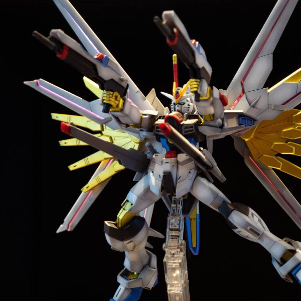 HG マイティストライクフリーダムガンダム