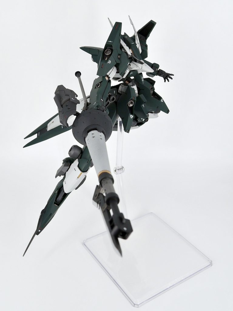 メイン武装はガンランス(コトブキヤのMSG)を採用造形が素敵。細かく塗り分けをしたので、非常に気に入った武装に仕上がりました。