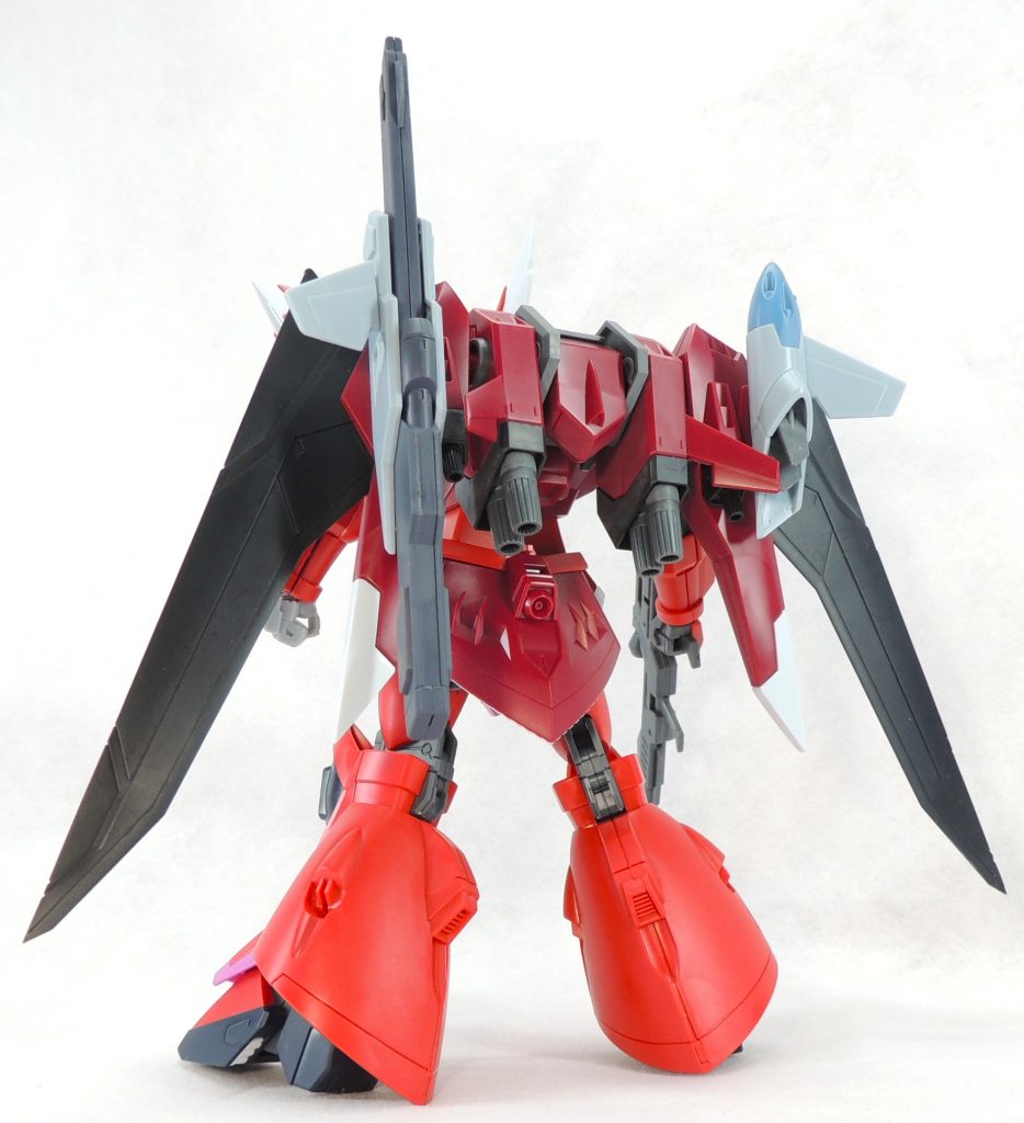 今回も全塗装するため、仮組をしながらマスキング順を頭の中でシミュレーションしました。本体よりも「ボレロA」の塗り分けが大変でした。