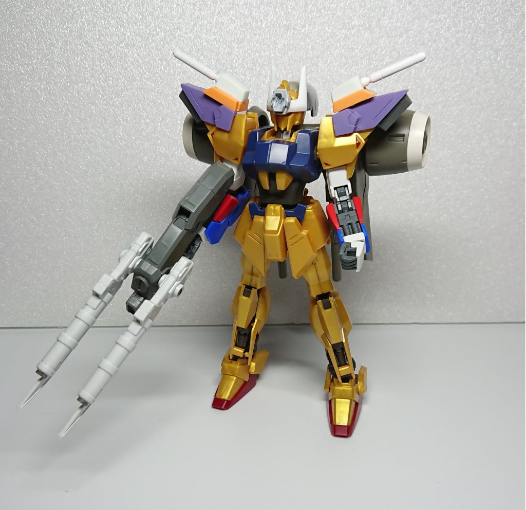 塗装前正面上半身しかいじって無い事が丸わかり…。