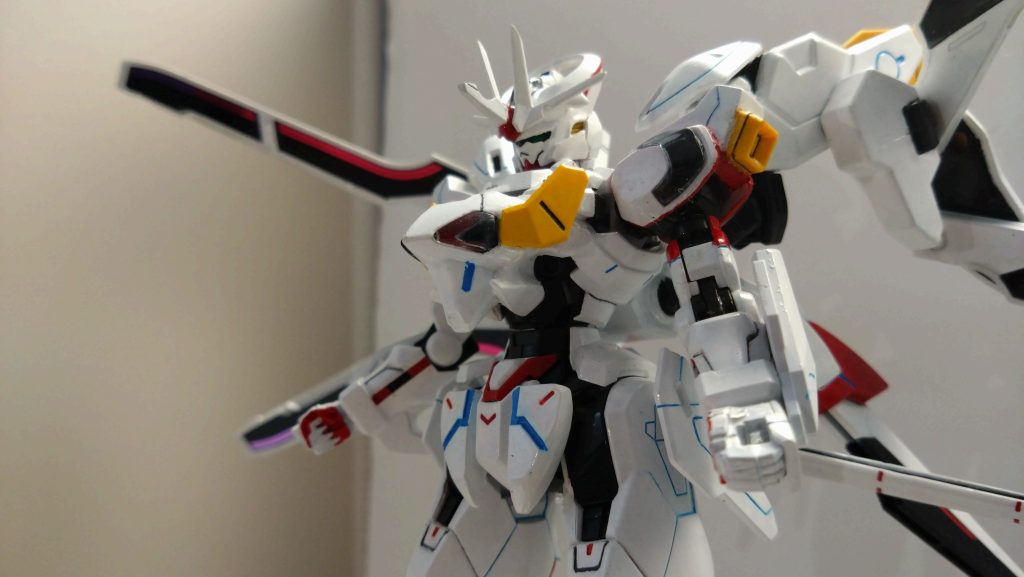 本機、いやエースが有する最大の特殊能力「創世の力」。この力を使えば有・無機物の再構築、死者蘇生、願った世界に作り変えることが可能であり、その名の通り”もはやなんでもあり”な人智を超えた能力ではあるが、力を使いすぎるとビットステイヴが起動しなくなるほか大幅に体力を消耗しエース本人が空腹に見舞われる。ちなみに力を発動するためのリソースは人々の理想の世界を強く願う気持ちだとエースは語っている。