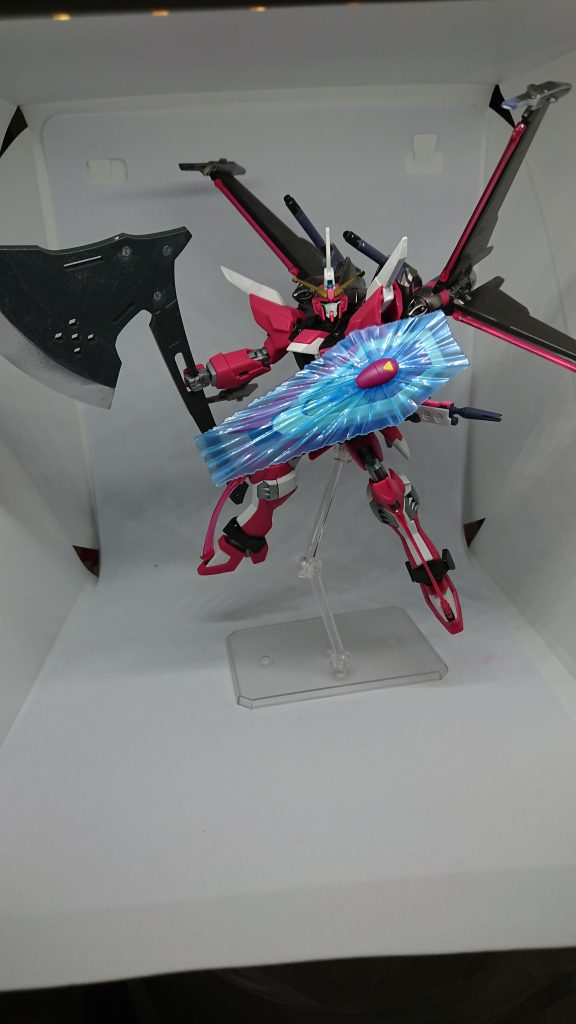 怪獣８号の四ノ宮キコルの斧を持たせてみました