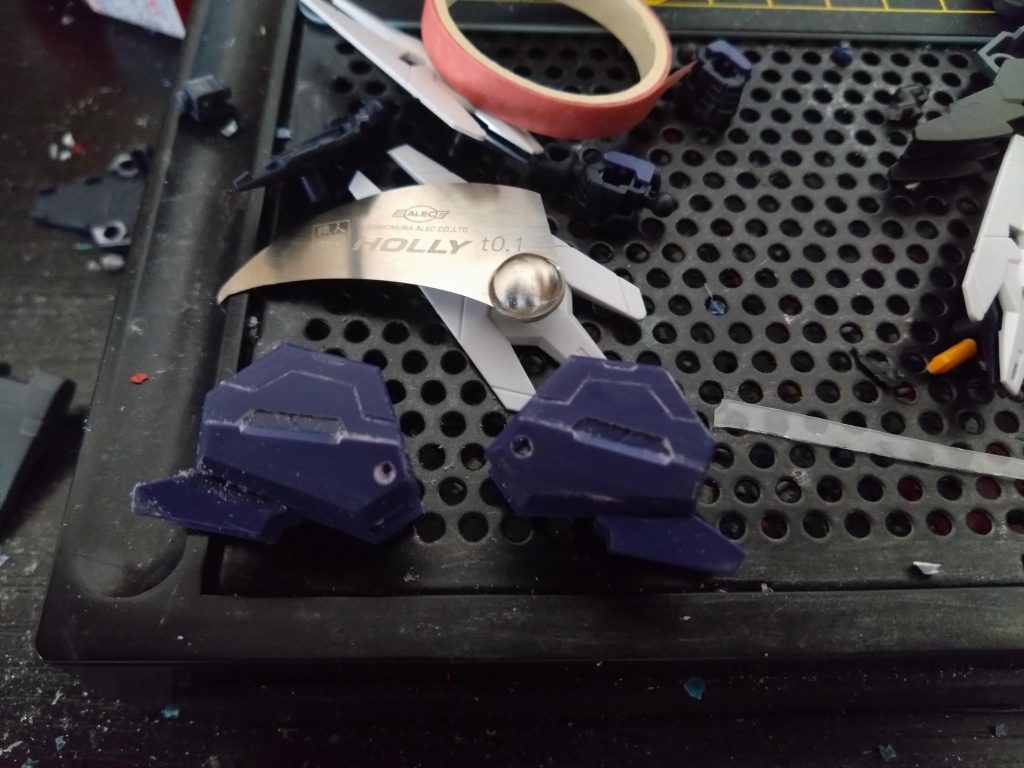 今回は新しくスジボリ用具を一新していますモールド追加した場所は、太ももと肩