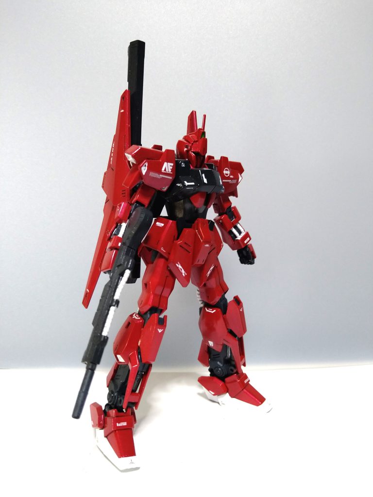 機体外装は基本艶有り、フレームと武装は艶消しにしました。