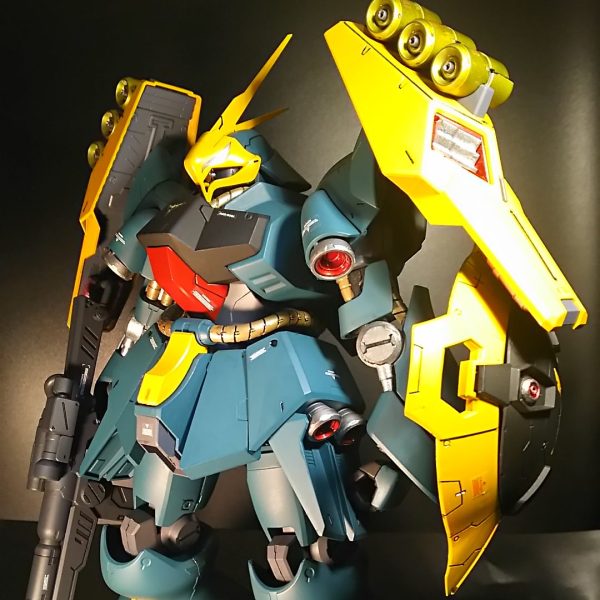 REヤクトドーガ.ギュネイ機