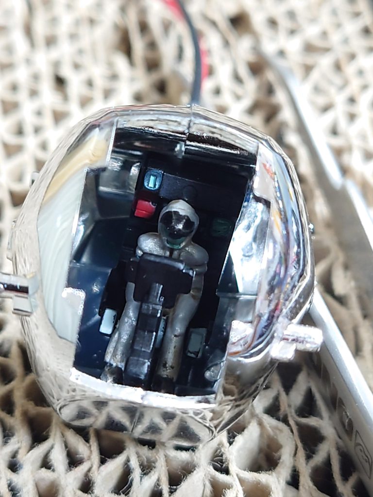 一応カミーユ・ビダンも筆塗り頑張りました。