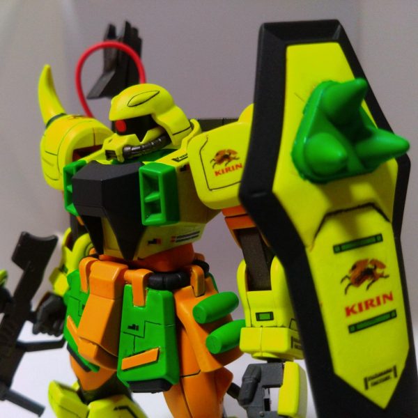 HGガナーザクウォーリア・麒麟「ビールいかがですかー！」