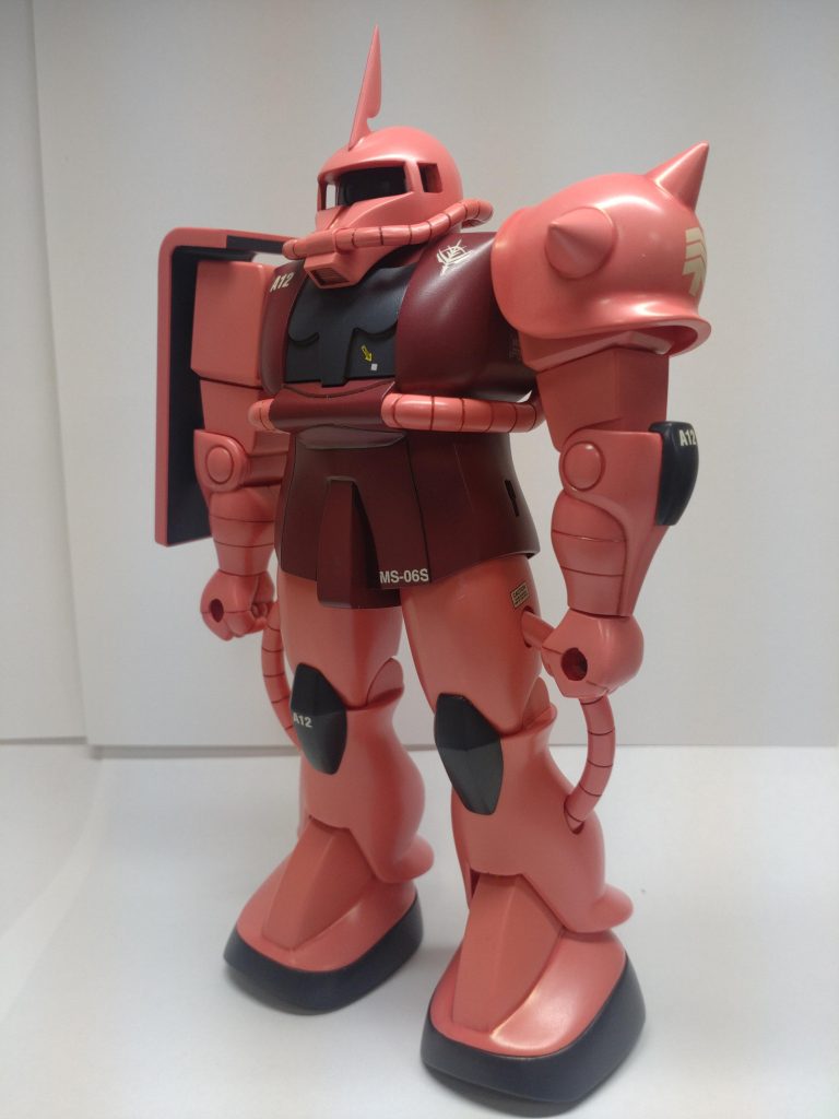 いい色です、うっとりする程に✨テレビ画面から飛び出て来た様な色でした。1/144 ORIGIN版シャアザクもこの色で作ろうかと企んでます😁